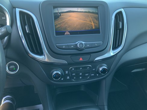 Used 2021 Chevrolet Equinox LT image 22