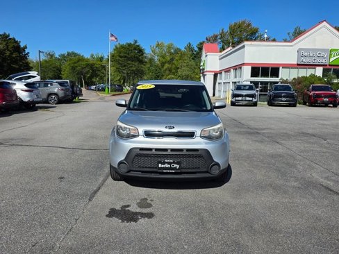 Used 2015 Kia Soul + image 3