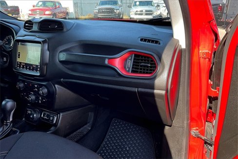Used 2022 Jeep Renegade Latitude w/ Convenience Group image 16