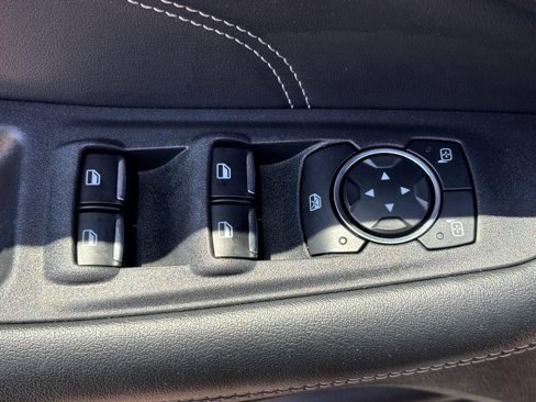 Used 2024 Ford Edge Titanium image 25