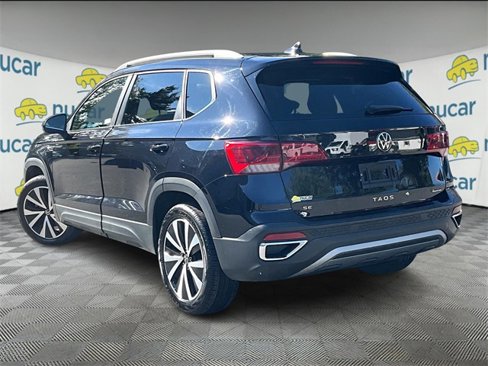 Used 2022 Volkswagen Taos SE w/ IQ.Drive SE Package image 2