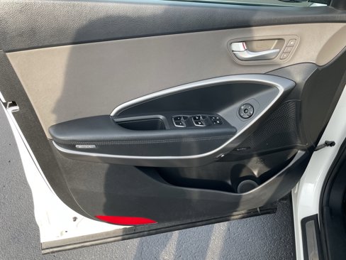 Used 2017 Hyundai Santa Fe Limited image 11
