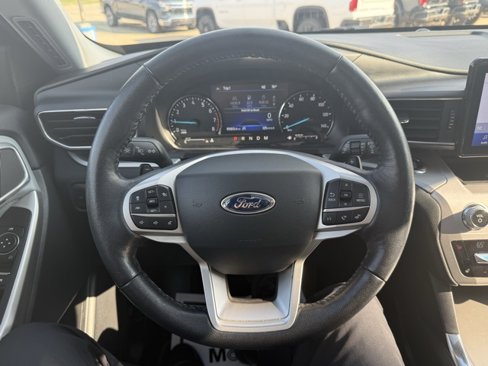 Used 2021 Ford Explorer XLT w/ Equipment Group 202A image 19