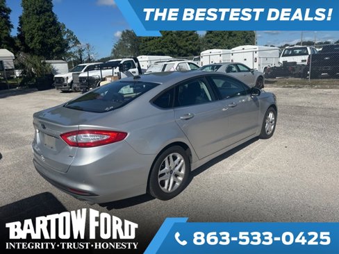 Used 2016 Ford Fusion SE image 5