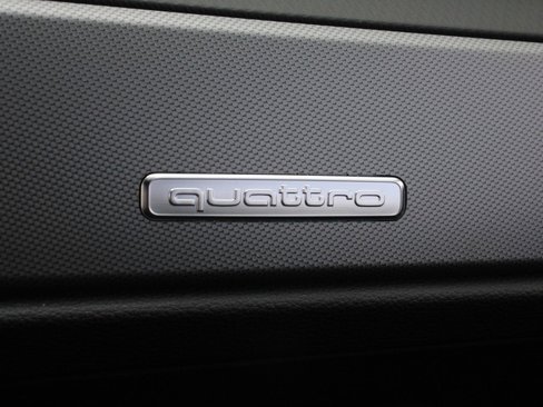 Used 2024 Audi Q3 2.0T Premium image 39