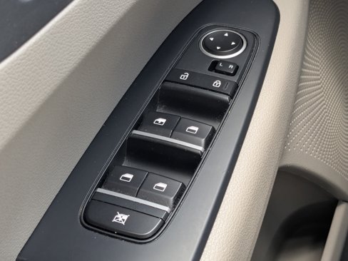 Used 2019 Kia Forte LXS image 18