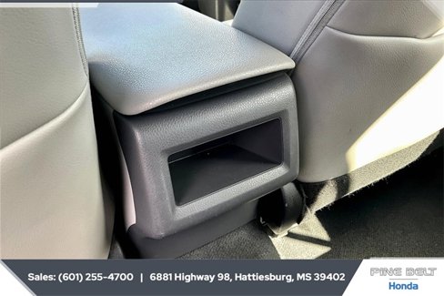 Used 2022 Toyota Camry SE image 23