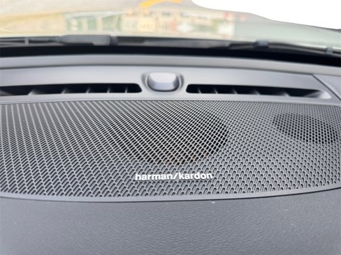 Certified 2023 Volvo C40 P8 Recharge Ultimate w/ Protection Package Premier image 18