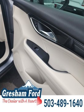 Used 2021 Buick Envision Essence image 5