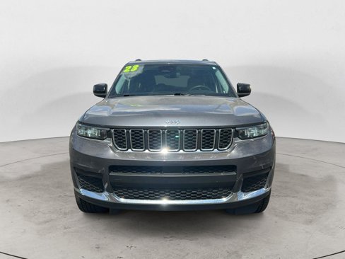 Used 2023 Jeep Grand Cherokee L Laredo image 3