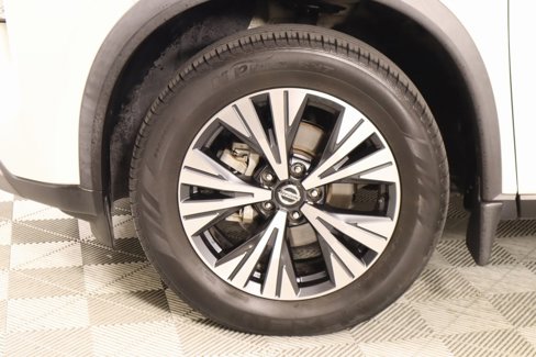 Used 2021 Nissan Rogue SV image 16