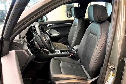 Used 2020 Audi Q3 2.0T Premium w/ Convenience Package image 7