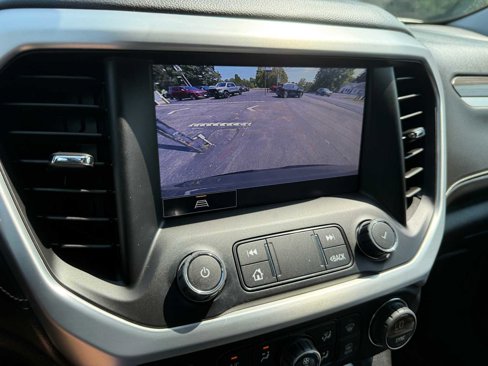 Used 2023 GMC Acadia SLT w/ Preferred Package image 55