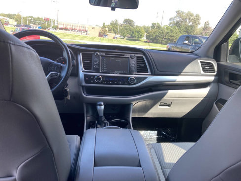 Used 2016 Toyota Highlander Plus image 20