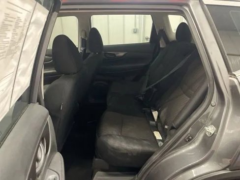 Used 2020 Nissan Rogue S image 11