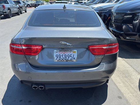 Used 2017 Jaguar XE Prestige image 4