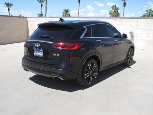 Used 2021 INFINITI QX50 Luxe w/ Appearance Package image 5