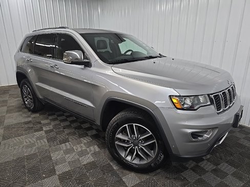 Used 2021 Jeep Grand Cherokee Limited image 7