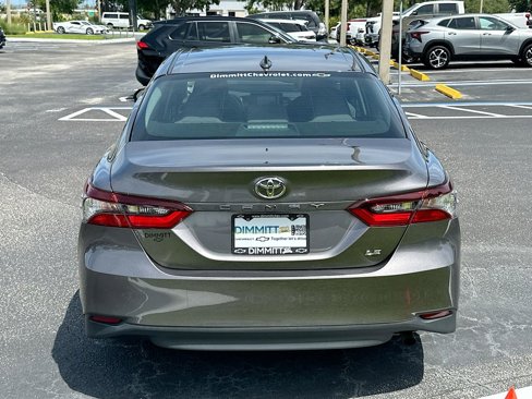 Used 2023 Toyota Camry LE image 7