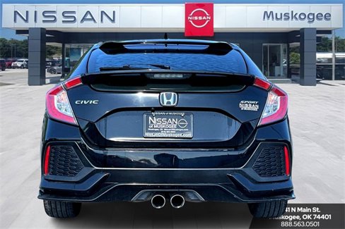 Used 2018 Honda Civic Sport image 6