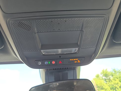 Used 2025 GMC Terrain Elevation image 29