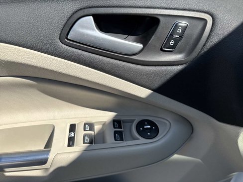 Used 2015 Ford C-MAX SEL w/ Equipment Group 302A image 15