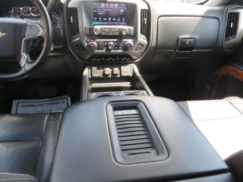 Used 2017 Chevrolet Silverado 1500 High Country image 30