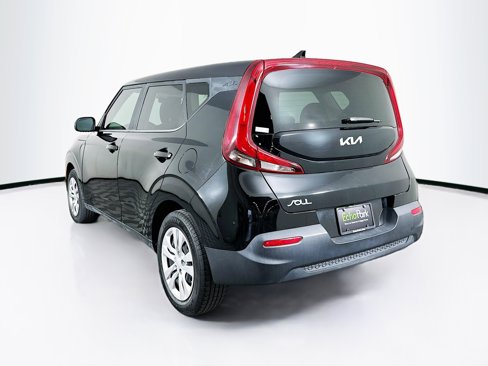 Used 2022 Kia Soul LX image 5