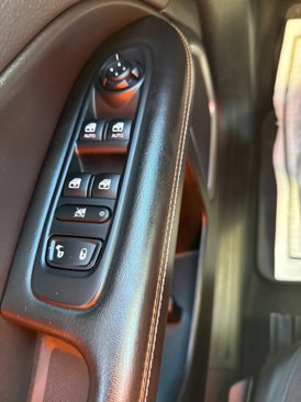 Used 2018 Jeep Compass Sport w/ Cold Weather Group image 12