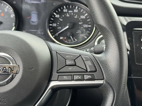 Used 2018 Nissan Rogue Sport SV image 21