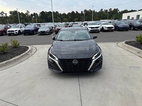 Used 2023 Nissan Altima 2.5 SV image 3