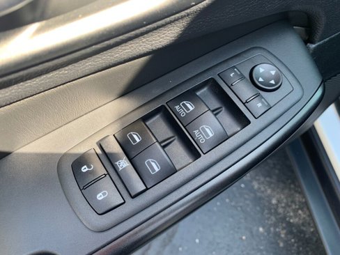 Used 2022 Jeep Cherokee Trailhawk w/ Sun, Sound & Nav Group image 10