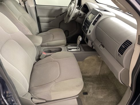 Used 2017 Nissan Frontier SV image 39