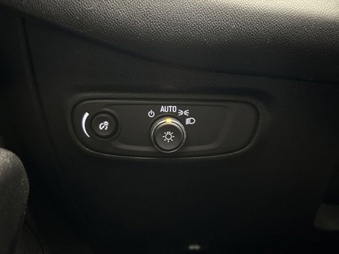 Used 2022 Chevrolet Equinox LT image 43