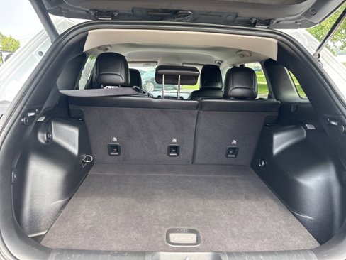 Used 2022 Jeep Cherokee Trailhawk w/ Premium Leather Package image 30