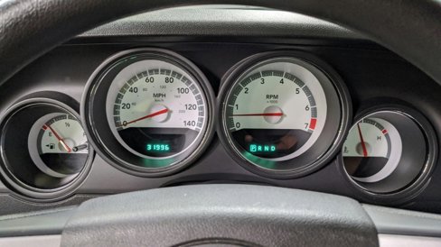 Used 2010 Dodge Challenger SE image 9