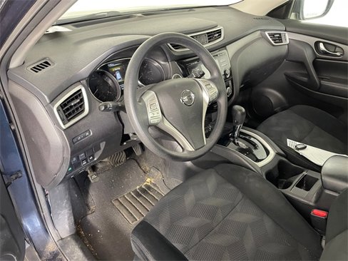Used 2016 Nissan Rogue SV w/ SV Moonroof Package image 3