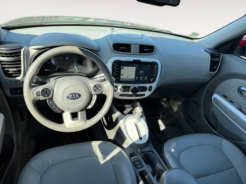 Used 2017 Kia Soul EV + image 15