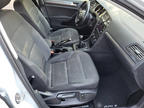Used 2019 Volkswagen Golf S image 13