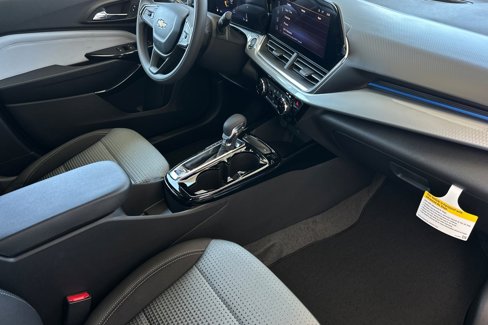 New 2025 Chevrolet Trax LT image 16