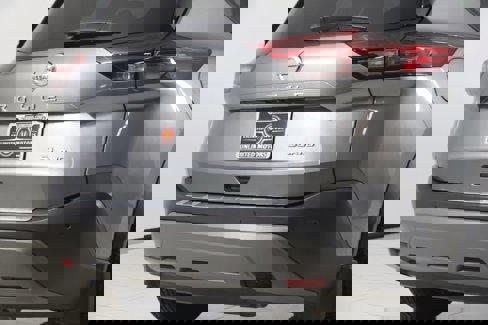 Used 2021 Nissan Rogue SL w/ Premium Package image 45