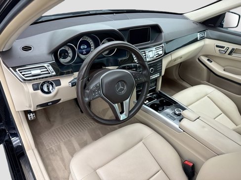 Used 2016 Mercedes-Benz E 350 4MATIC Sedan image 9