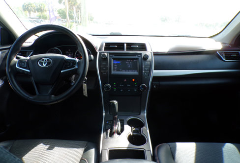 Used 2017 Toyota Camry SE image 26