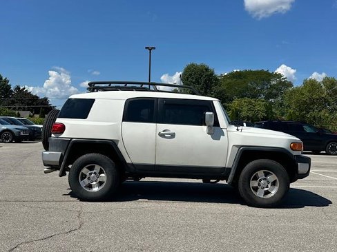 Used 2010 Toyota FJ Cruiser 4WD image 12