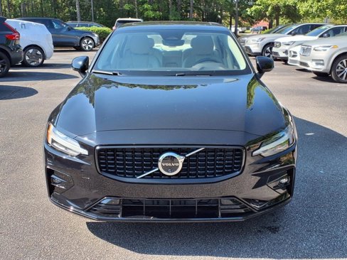 Used 2025 Volvo S60 B5 Plus image 10