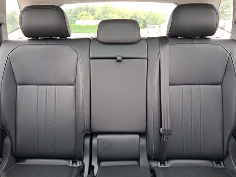 Used 2022 Volkswagen Tiguan SE image 19