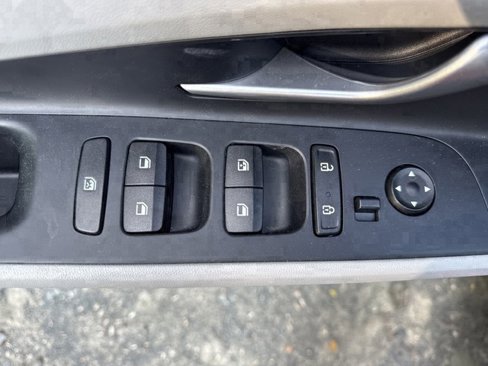 Certified 2023 Hyundai Elantra Limited image 21