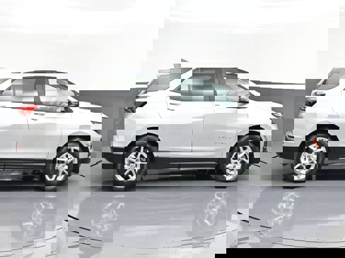 Certified 2022 Chevrolet Equinox LS w/ LS Convenience Package image 8
