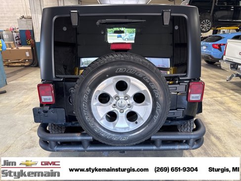 Used 2013 Jeep Wrangler Unlimited Sahara w/ Connectivity Group image 4