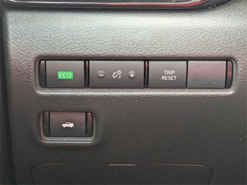 Used 2022 Nissan Sentra SV image 18